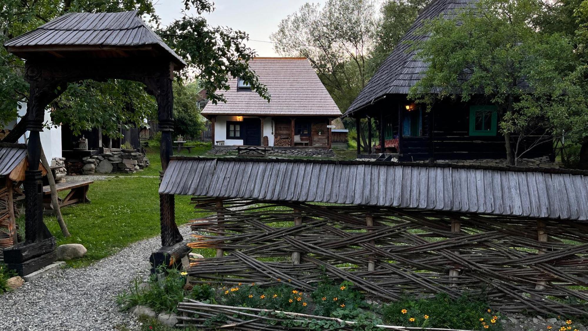 The Village Pension Breb Εξωτερικό φωτογραφία